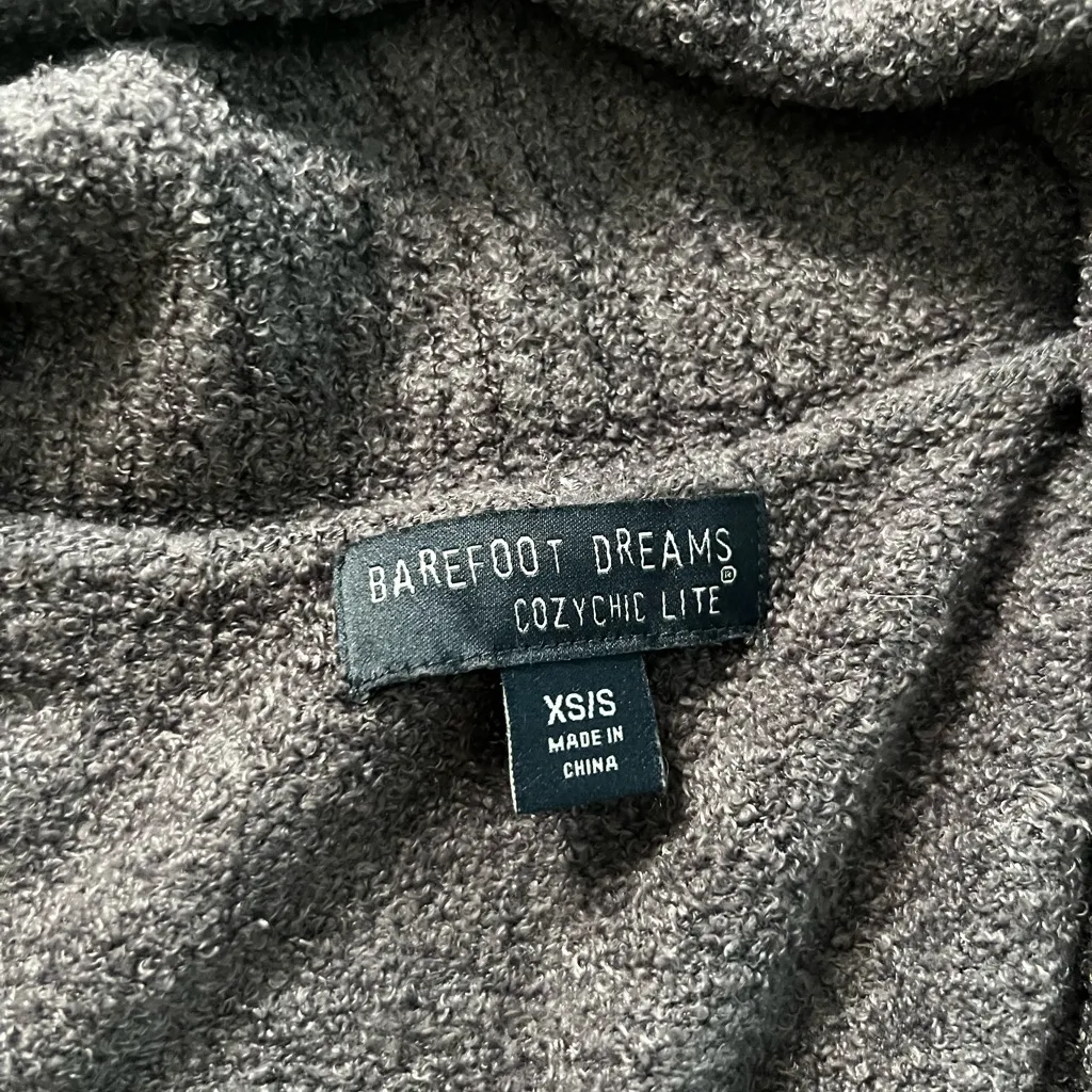 Barefoot dreams cardigan - Image 2