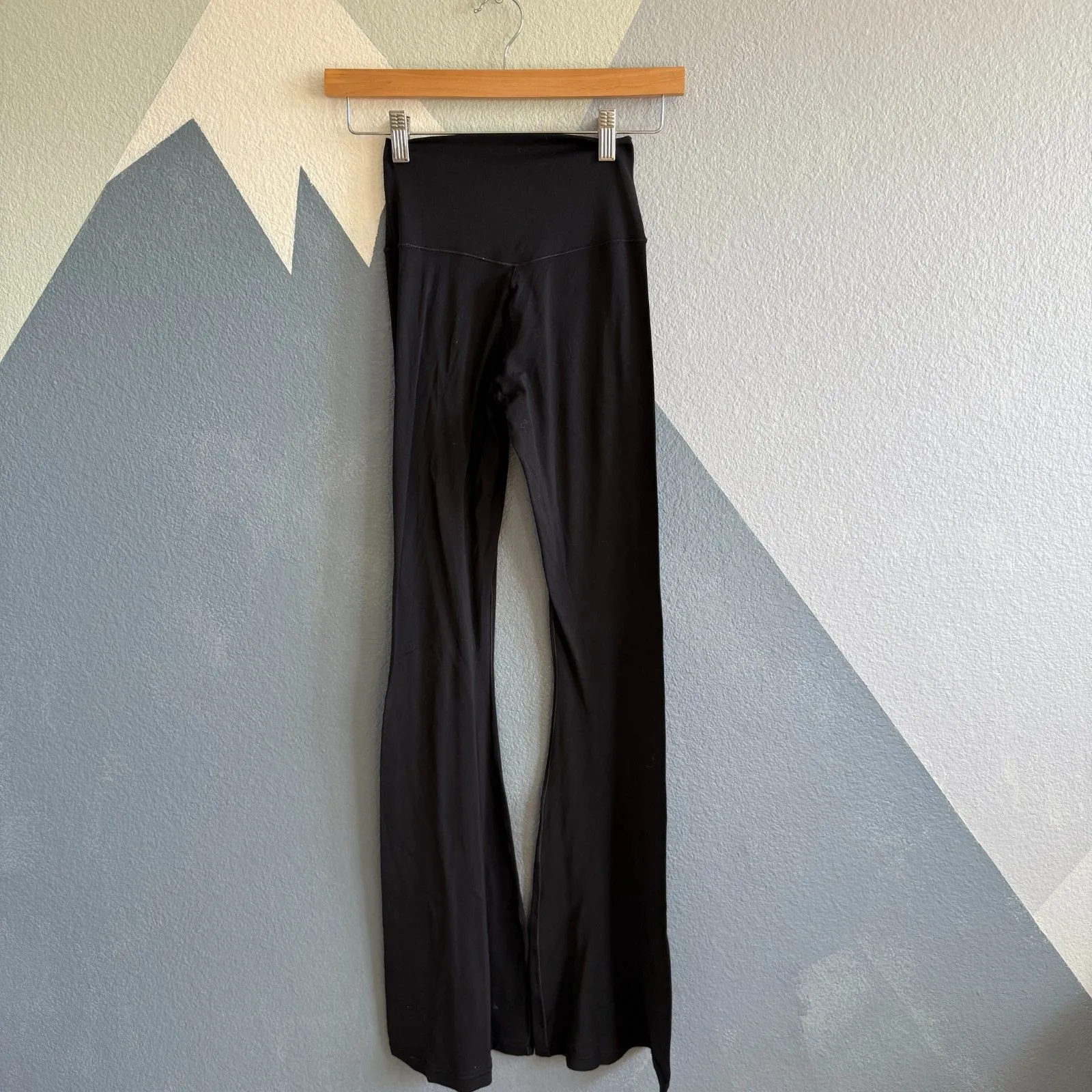 Aerie Offline Crossover Black Flares Size Small - Image 6