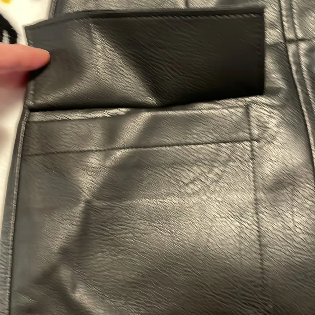 Black Shinestar leather skirt front double pockets front zip mini - Image 3