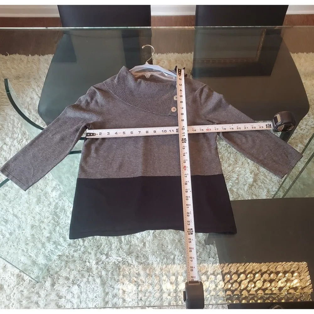 Investments Women's Grey & Black Rayon Crew Neck Long Sleeve Top Blouse Medium - Image 6