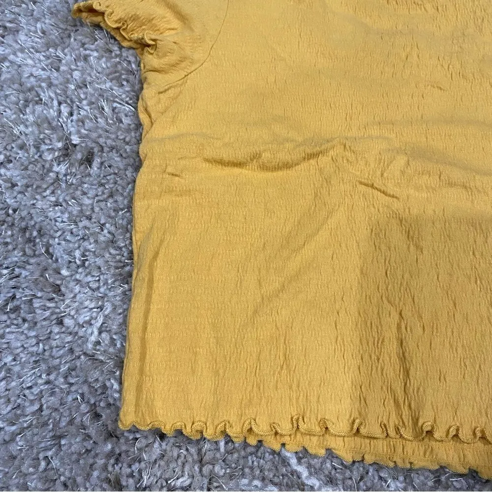 American Eagle yellow textured short sleeve stretch crop top Size M - Image 7