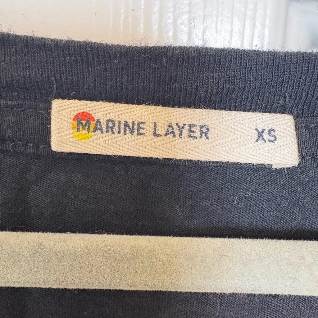Marine layer  Black V-Neck Tee Minimalist Everyday Essential XS - Image 4