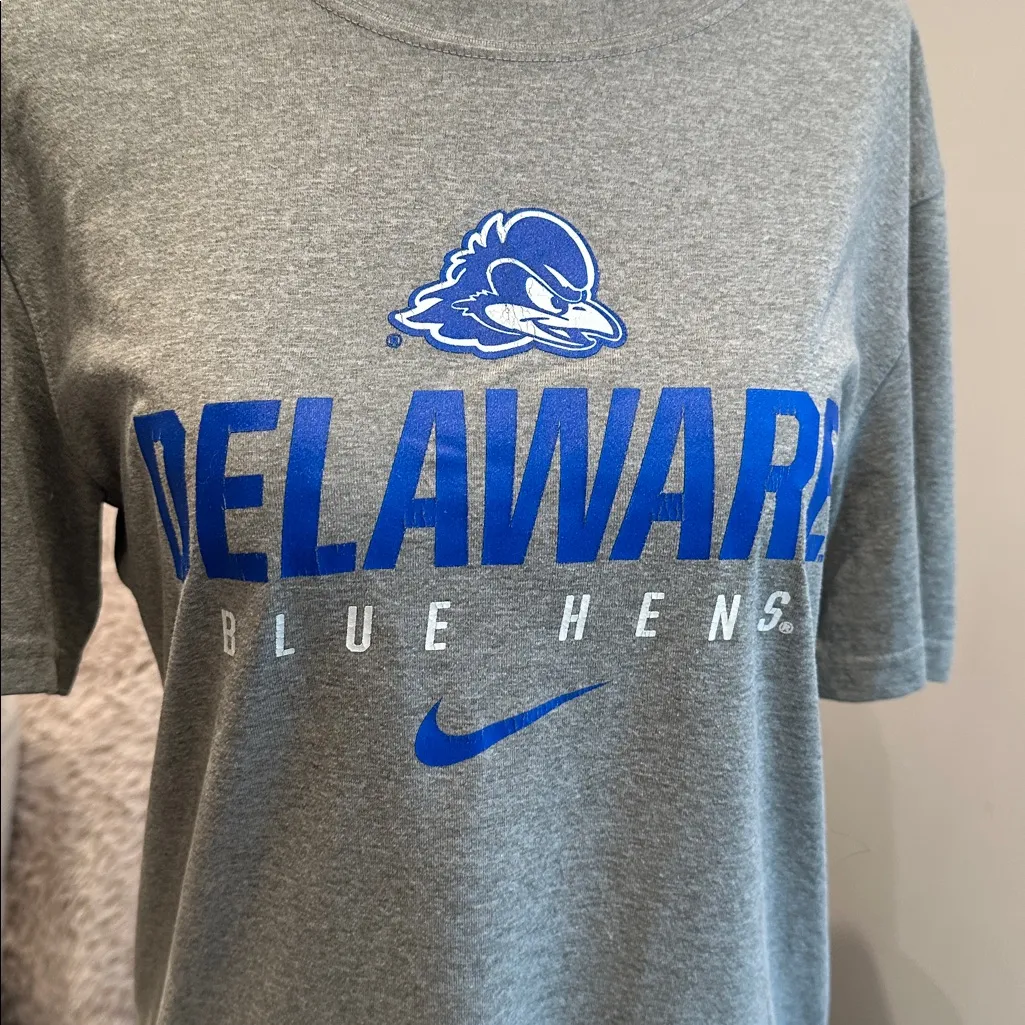 Nike Gray T-Shirt with Blue Delaware Blue Hens Logo - Image 2