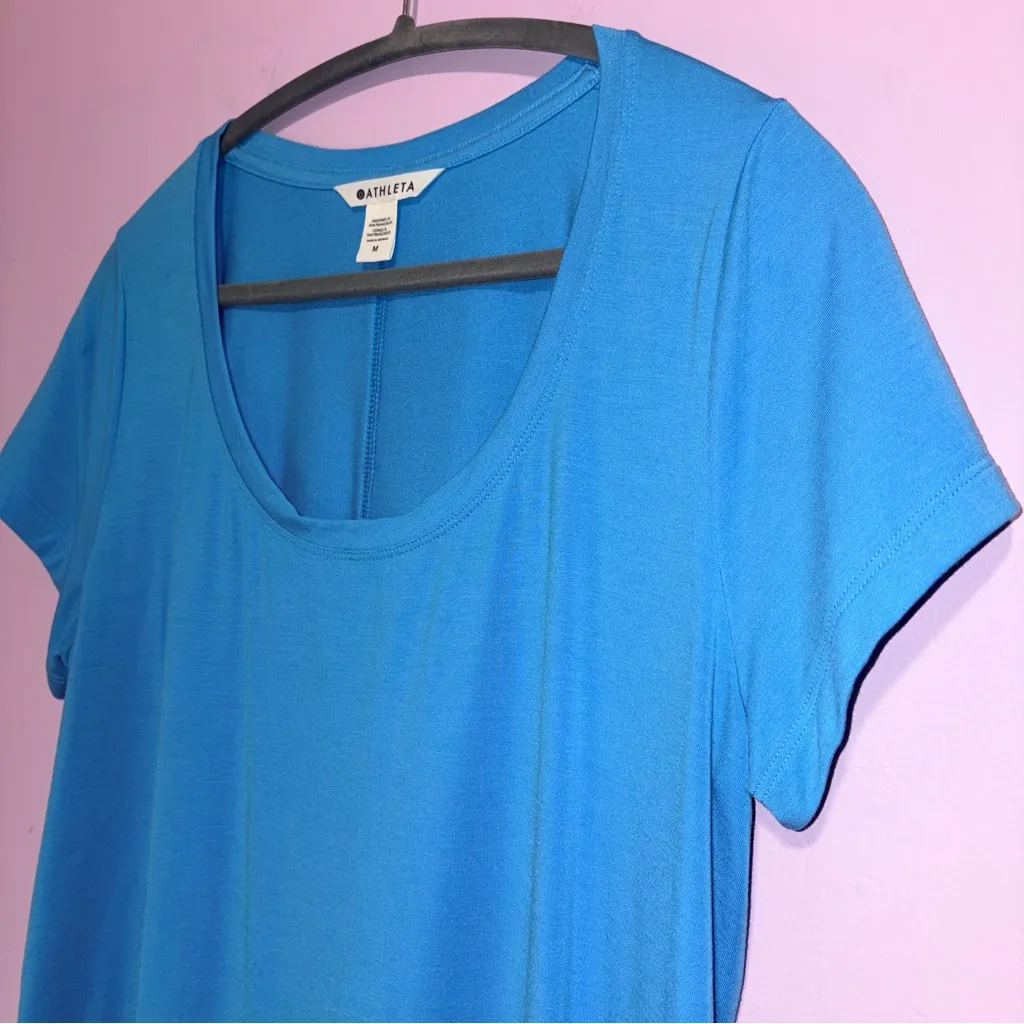 Athleta Stratus II Tee Short Sleeve Shirt Women M Athleisure Travel Errands Gym - Image 2