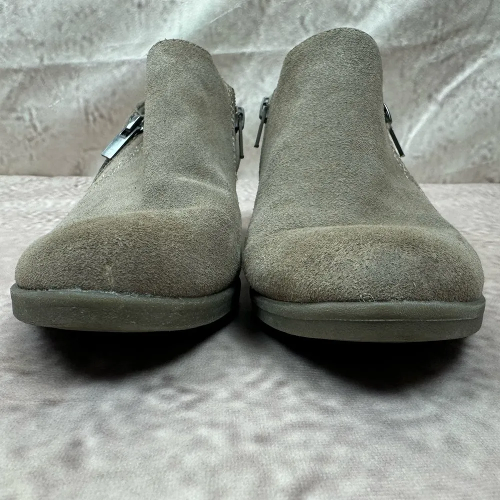 Earth Origins women’s zip up taupe suede booties size 7.5 - Image 3