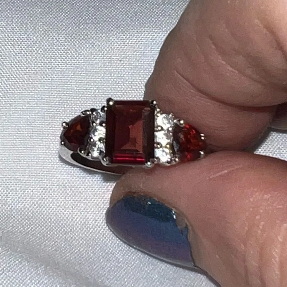 Faux Ruby and CZ Silver‎ Tone Ring Silver Size 8 - Image 7