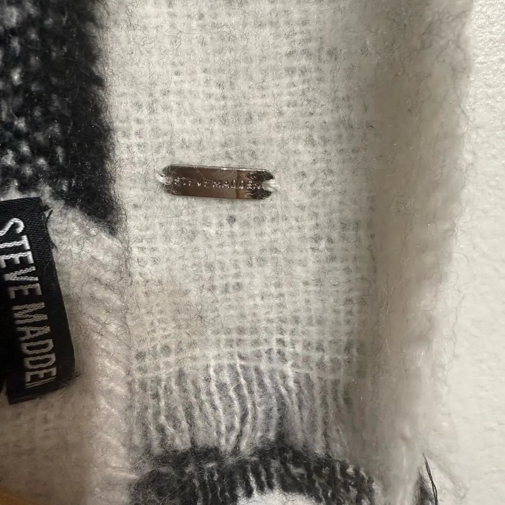 Steve Madden White Two-Tone Buffalo Check Blanket Scarf NWT - Image 5