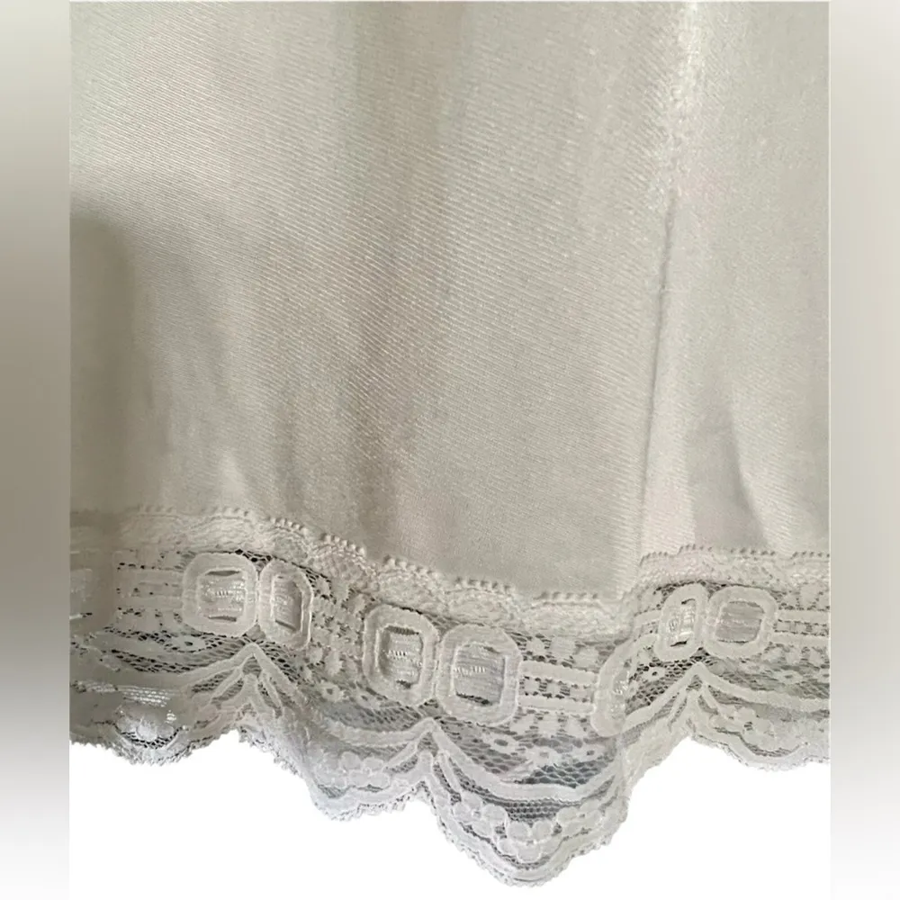 Vintage Olga Half Slip Ivory S 24/26” Waist 24” Length Ribbon Lace Waist and Hem - Image 2