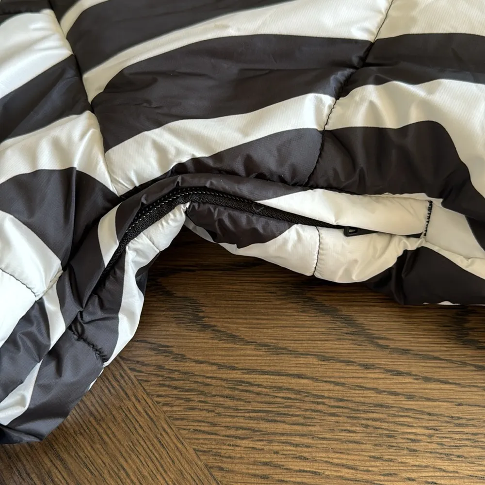 Topshop Sno ski coat with belt and fur trim hood in zebra print, Size 2 US, $329 - Image 14