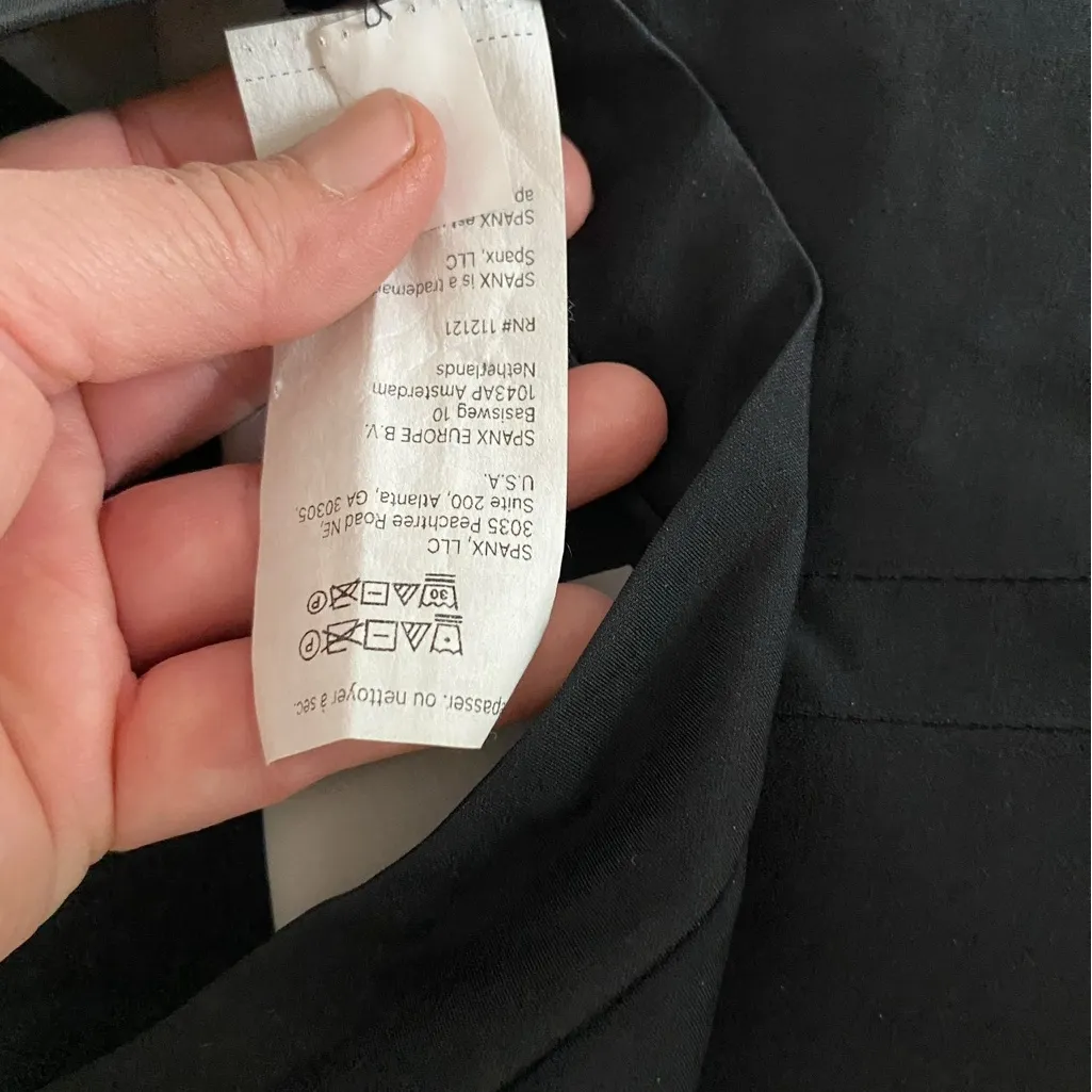 New SPANXsculpt™ OnCore High-Waisted Mid-Thigh Shorts Black Shapewear Revolve - Image 8