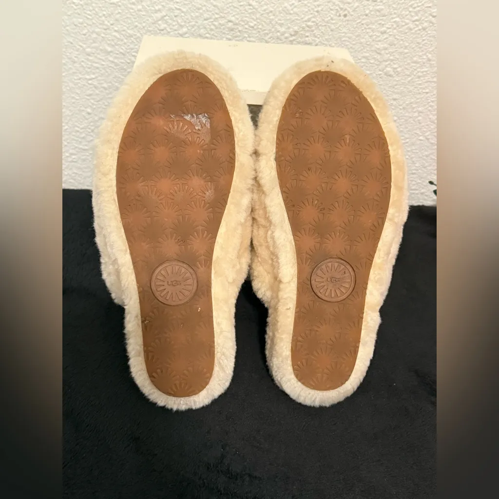 UGG Cream Faux Fur Slippers Cozy Comfort - Image 3