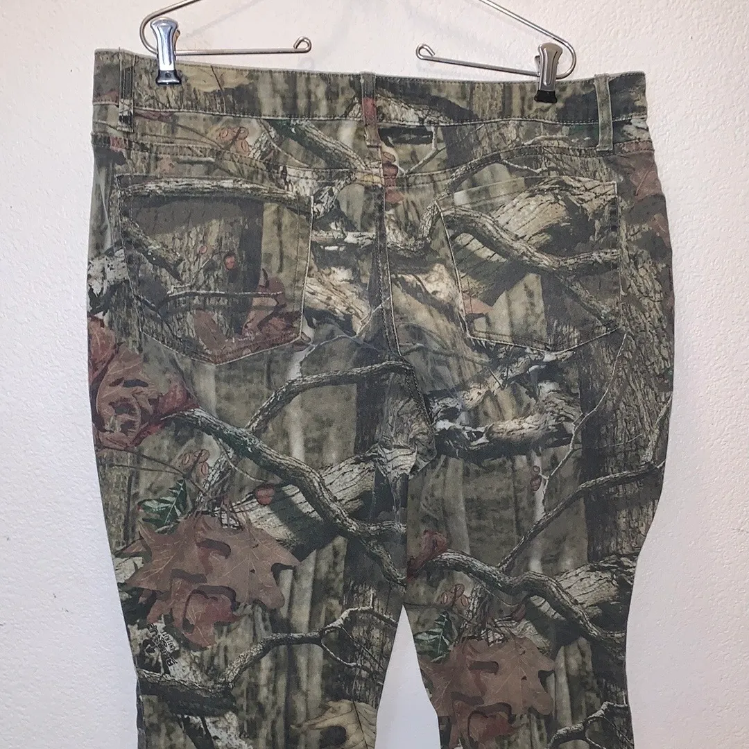 Mossy Oak Green and Brown Camo Hunting Jeans Woman’s 16 Cut Off - Image 6