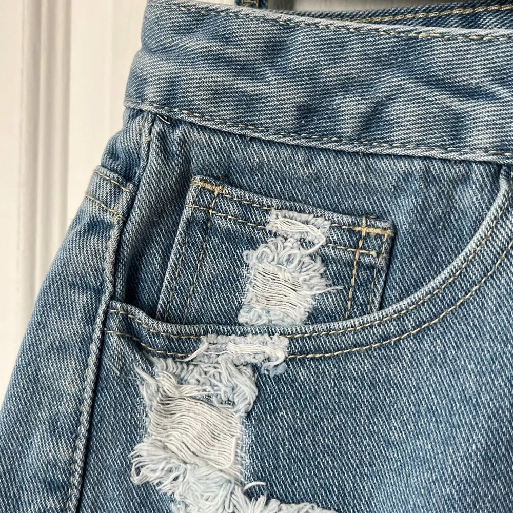 Shein Double Waistband Cutout Destroyed Cutoff Shorts - Size S - Image 4