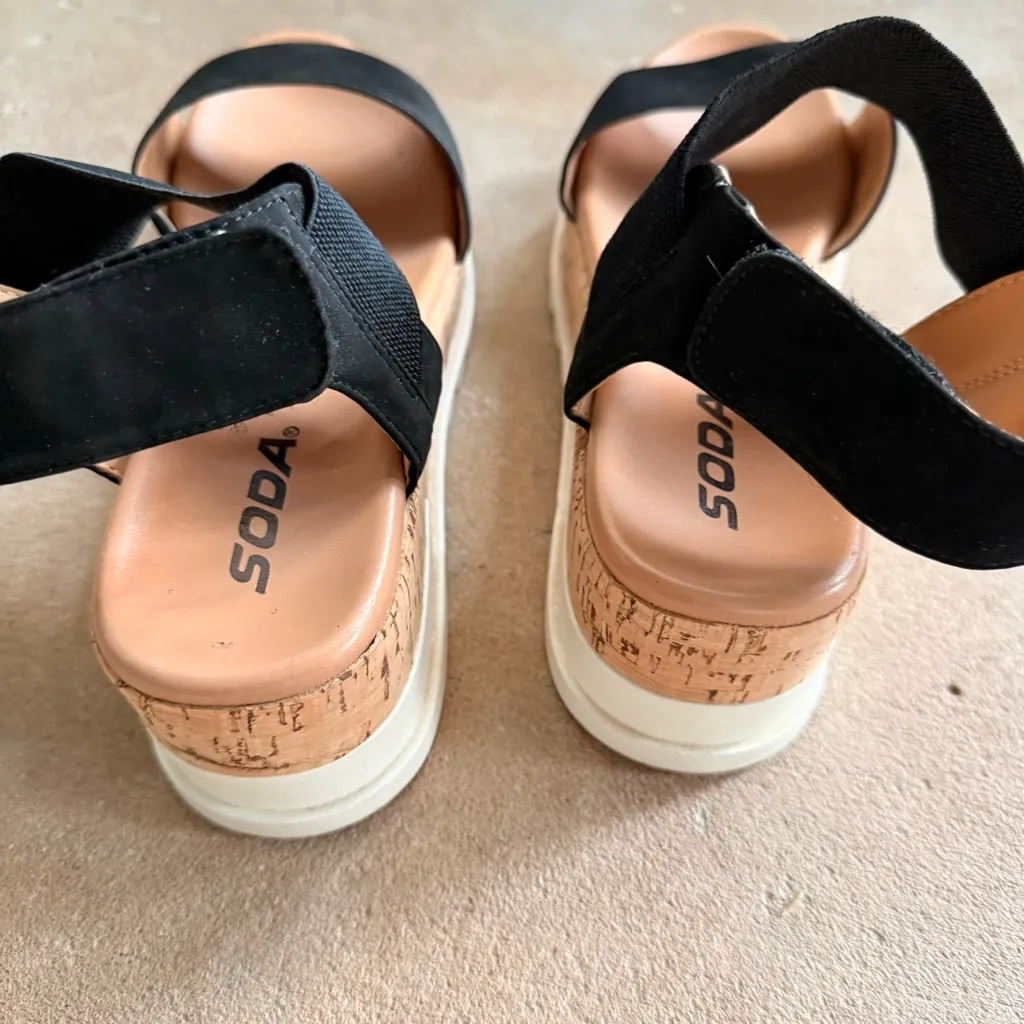 Soda Black and Tan Women's Sandals - Image 5