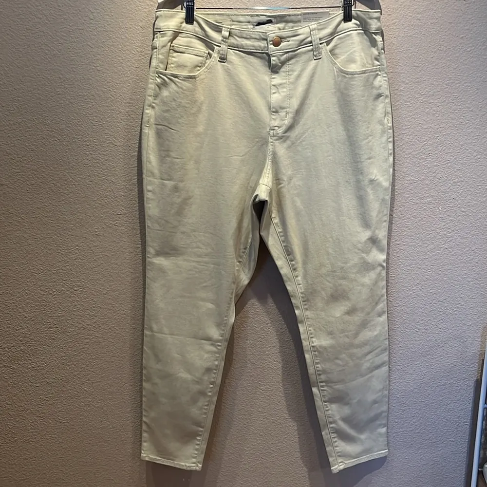 New Universal Thread Women’s Beige Jeans Size 17R NWT - Image 3