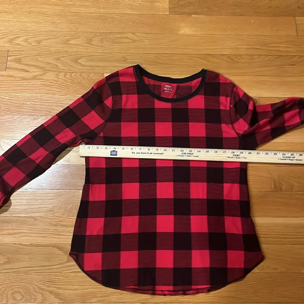 Old navy women’s thermal 2 piece red buffalo print sleep set size XXL. - Image 3
