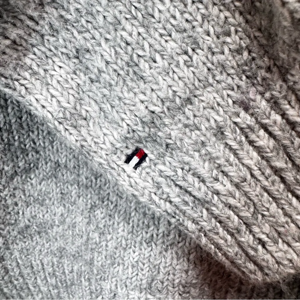 Tommy Hilfiger Gray Cable Knit Sweater Crewneck Fisherman Cottagecore Cozy Large - Image 6