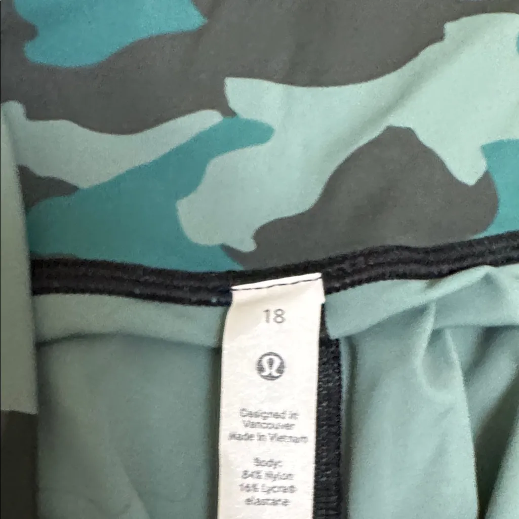 Lululemon Camo Leggings with Blue and Gray Pattern - Image 4
