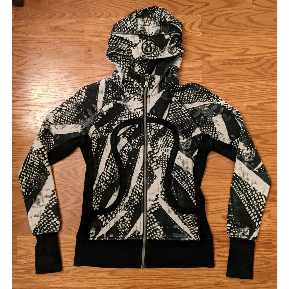 Lululemon Scuba Hoodie Zip Up Women's Sz 6 Activewear Sportswear Gym Workout - Image 3