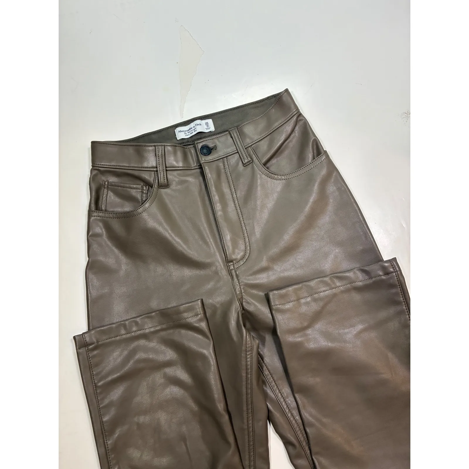 EUC Abercrombie‎ & Fitch 90s Straight Ultra High Rise Faux Leather Pants 25/0s - Image 3