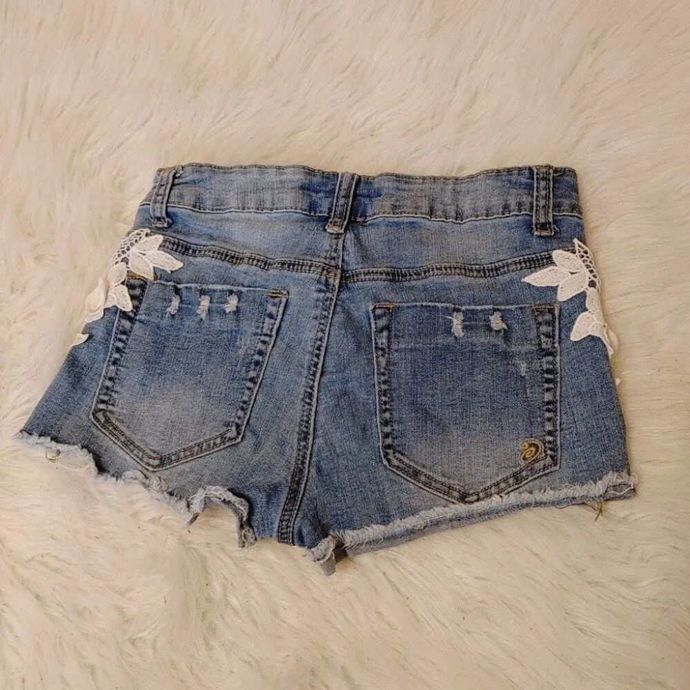 Indigo Rein Size 5 Waist 27 Short Shorts Crochet Floral Detailing Distressed Raw - Image 8