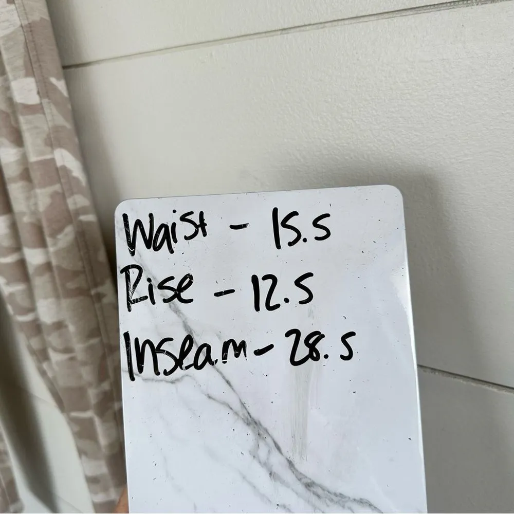 Athleta Women’s Large Camo Balance Printed Jogger Pants - Image 4