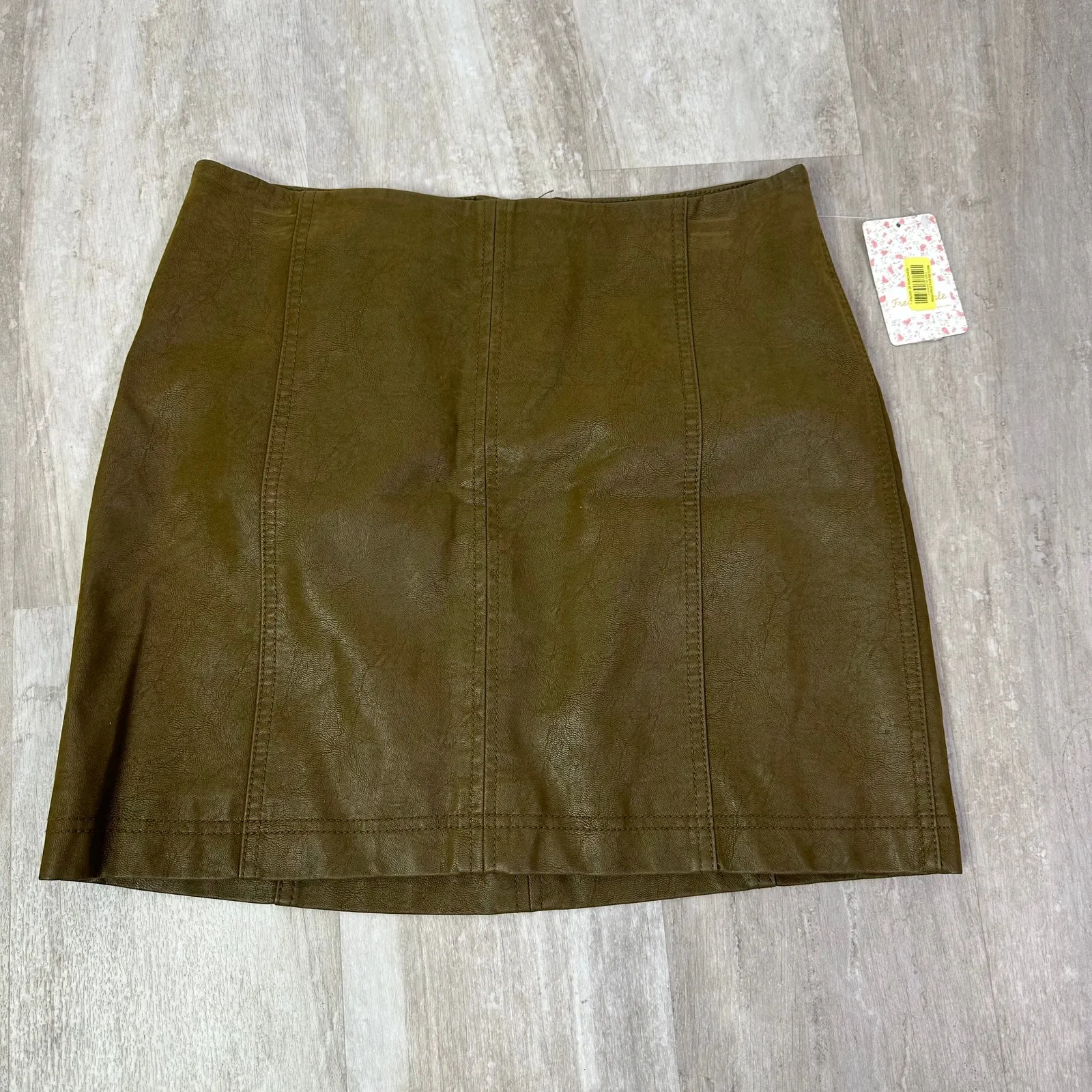 NEW Free People Faux Leather Mini Skirt Size 10 - Image 2