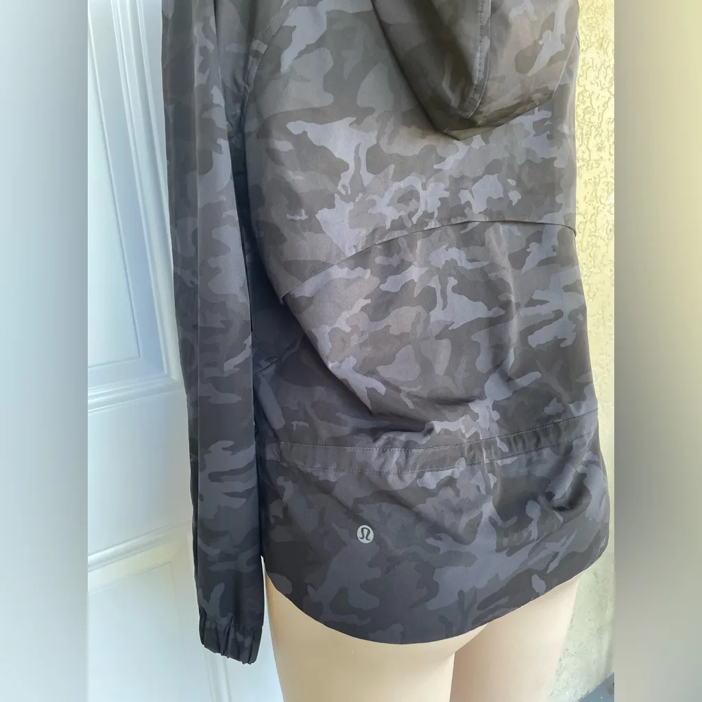 lululemon athletica Black Camo Utility Jacket - Image 6