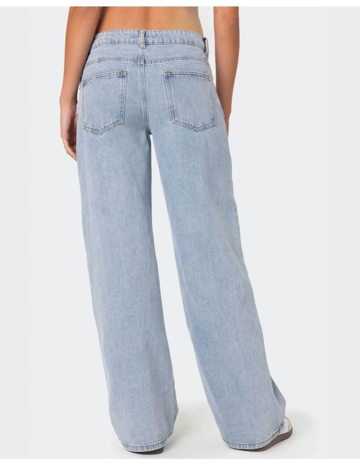 Edikted Raelynn Washed Low Rise Jeans - Image 3
