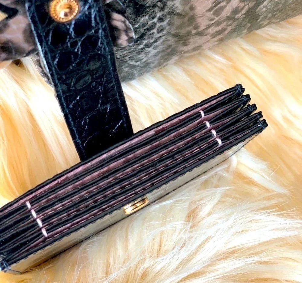 VICTORIA'S SECRET
Top Zip Crossbody & Card Holder - Image 5