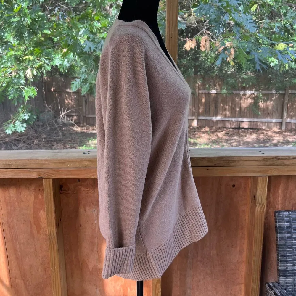 Cynthia Rowley Women's Tan V-Neck Pullover Sweater Size XS - Image 2