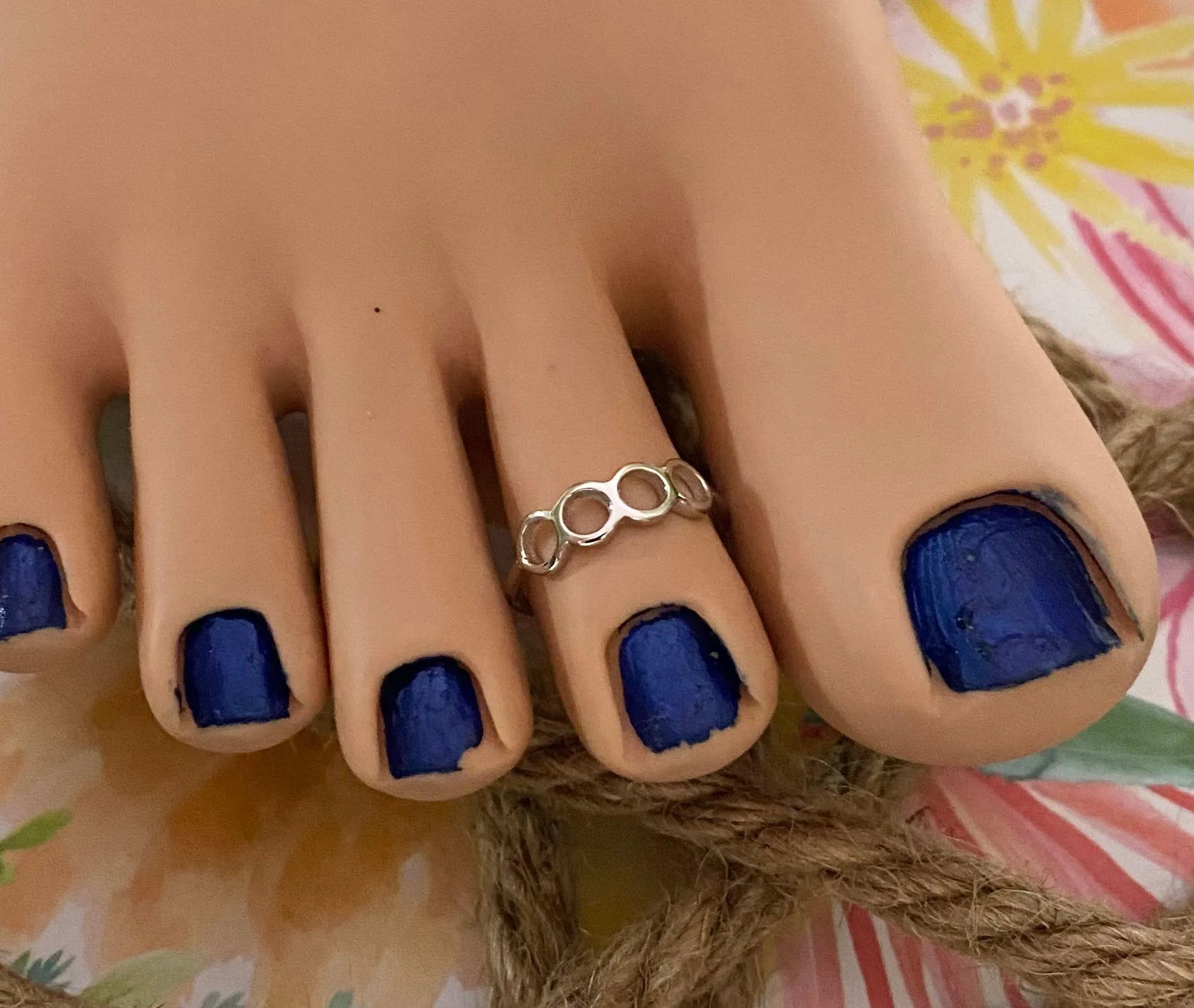 Sterling Silver Circles Toe Ring Midi Ring - Image 2