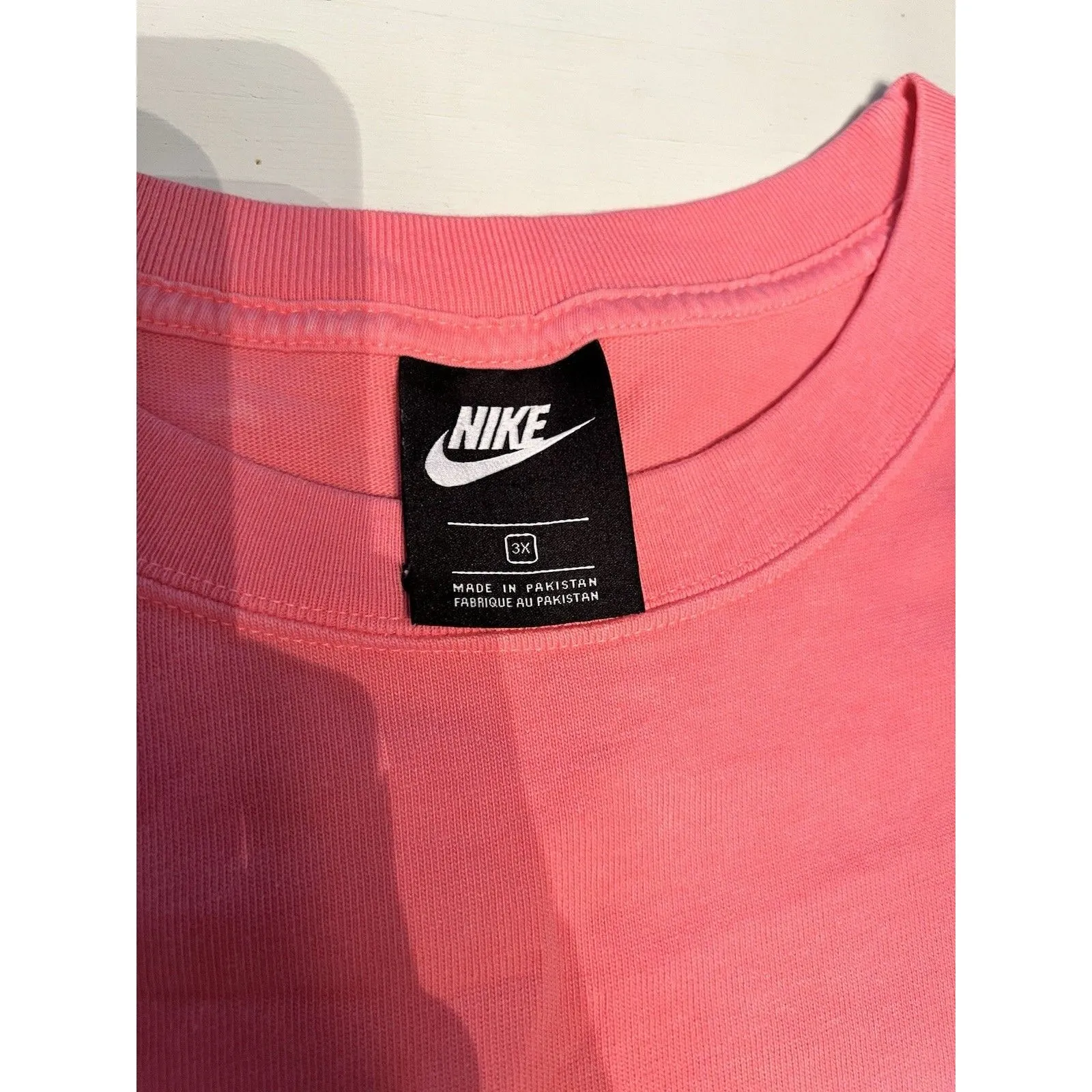 Nike Women's Sportswear Club Cropped Sleeveless Tank‎ Top Sz 3XL Pink Swoosh - Image 3