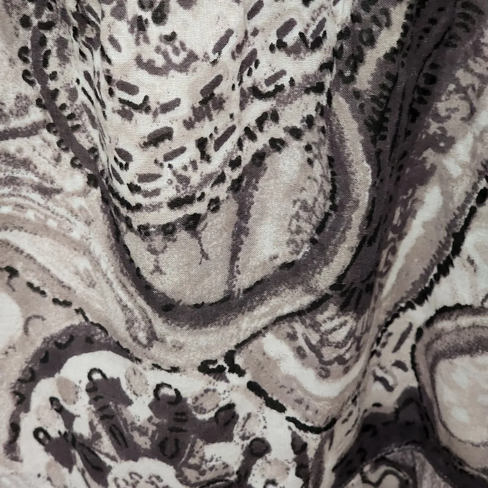 Talbots brown paisley sleeveless tiered ruffle hem blouse size mp - Image 2