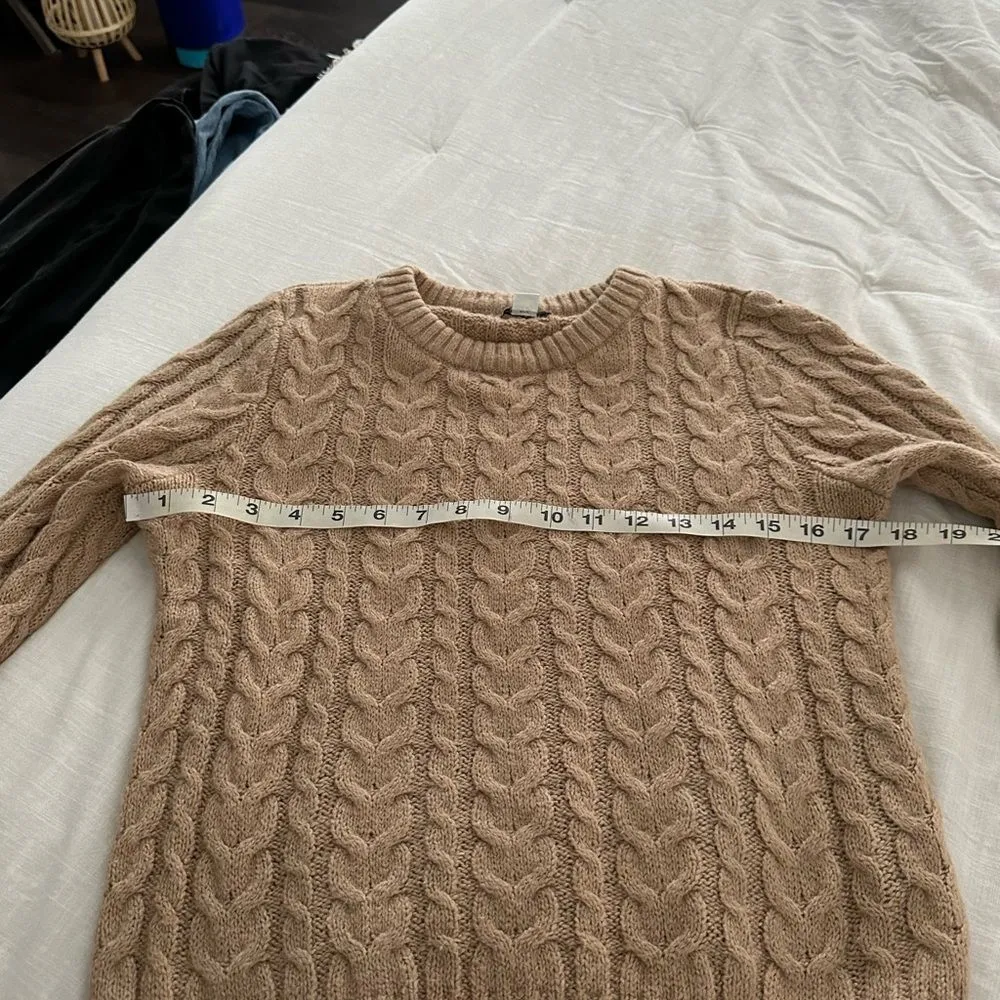 American Eagle Tan Cropped Cable Knit Sweater - Image 6