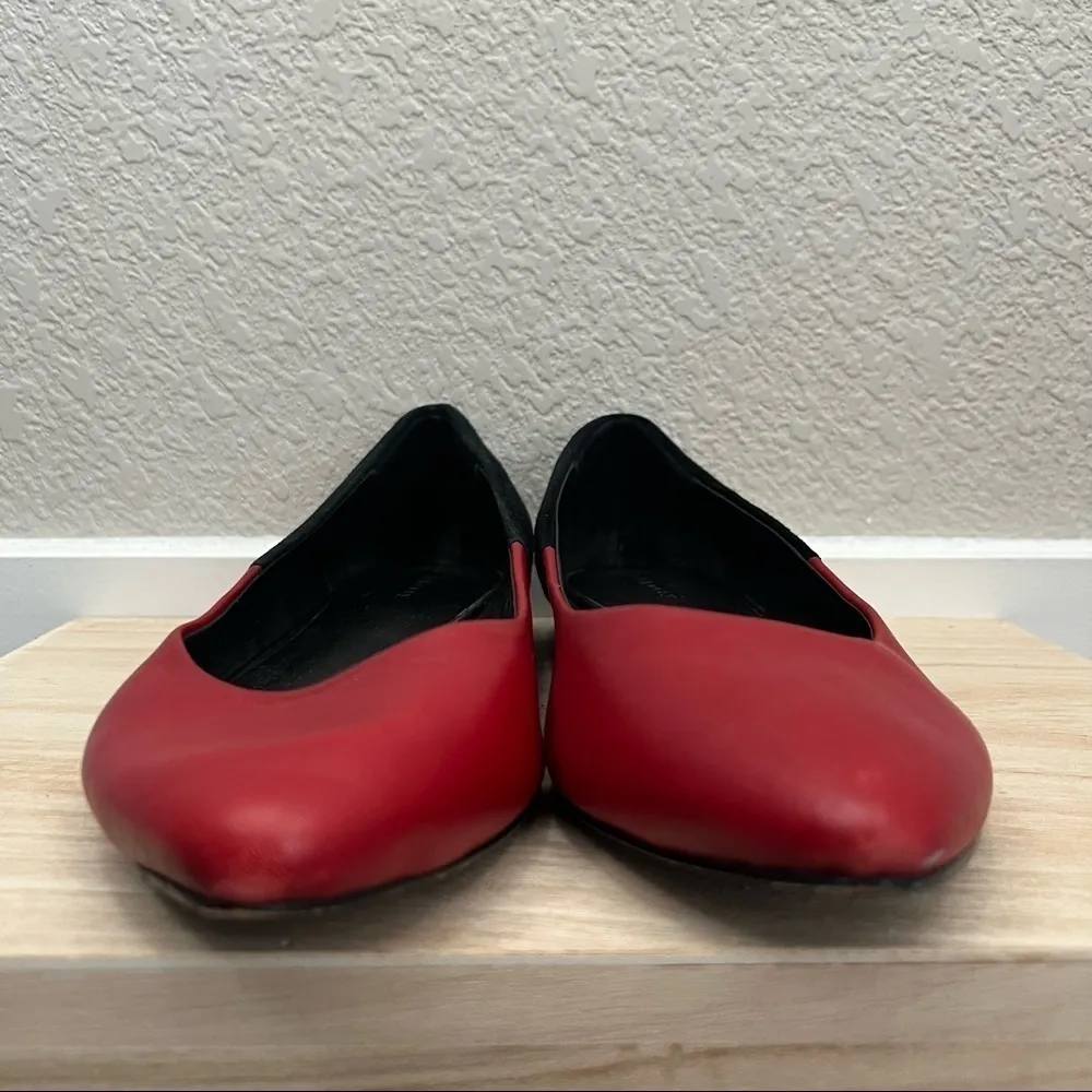 Theory Lili Red & Black Two Toned Leather Pointed Toe Flats 39 - Image 5