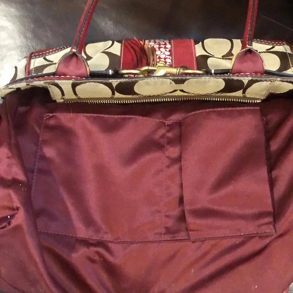 COACH Hampton Signature Logo Canvas Red Leather Shoulder Bag Rare - Image 14