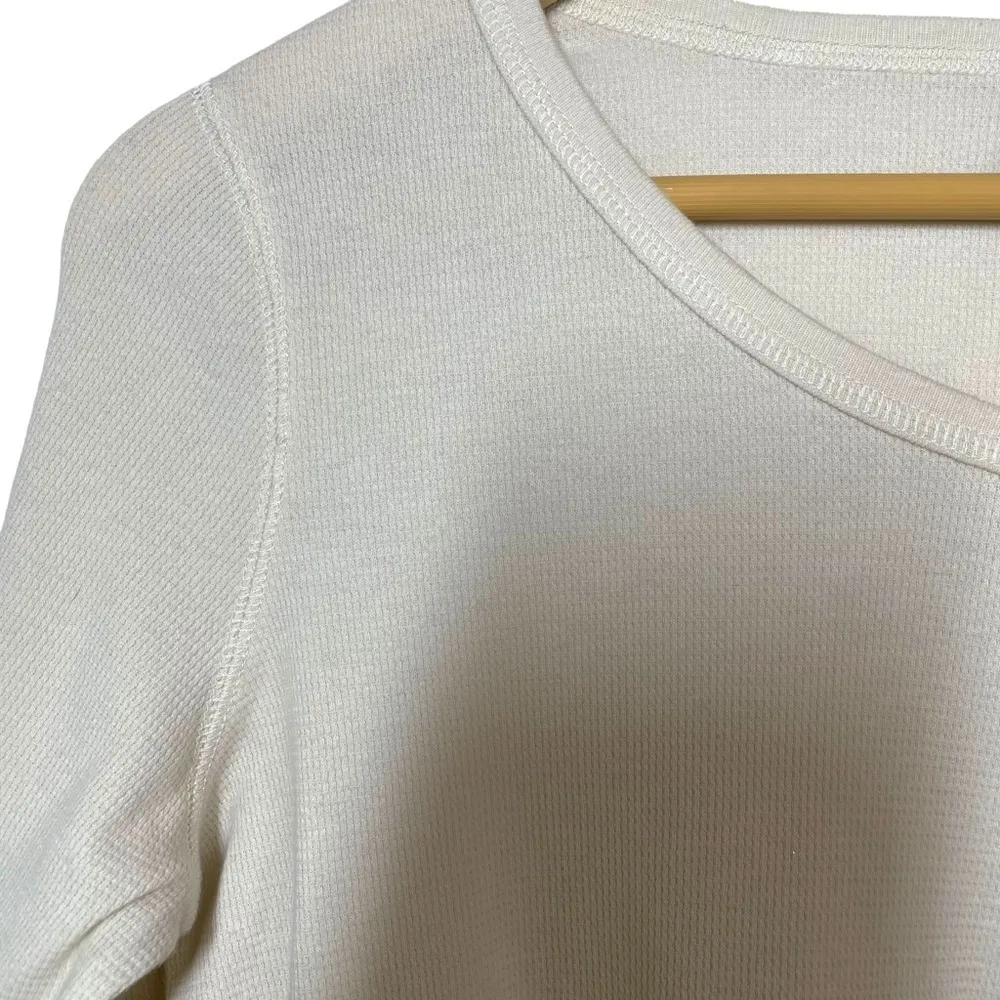 VINTAGE Harley Davidson V-Neck Thermal Rhinestone Long Sleeve in Ivory Size M - Image 9