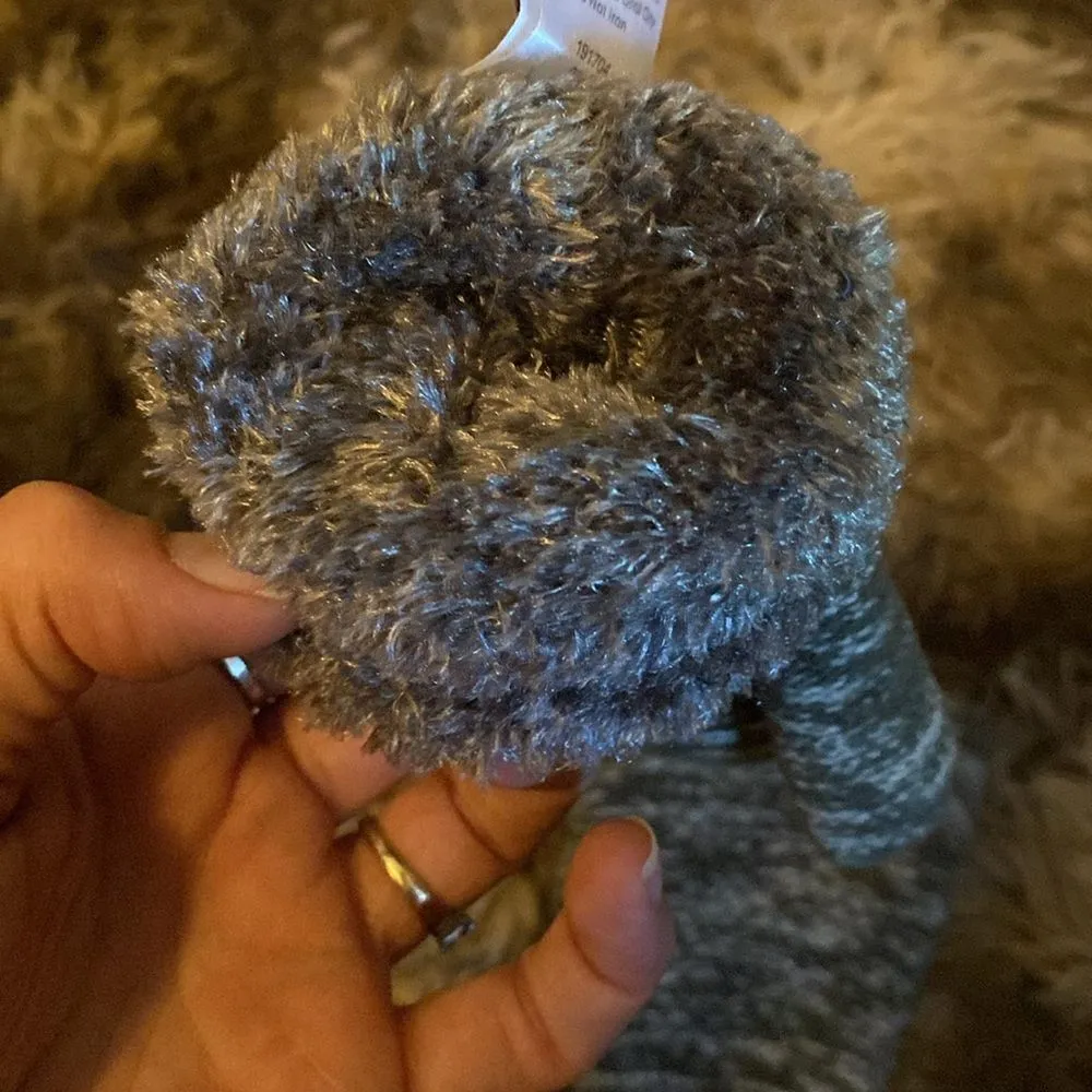 NWOT  soft & cozy mittens - Image 5