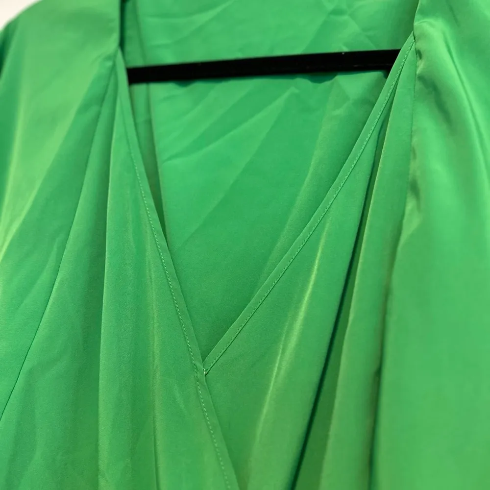 Chaus Woman’s Sz: L Green Kimono - Image 11