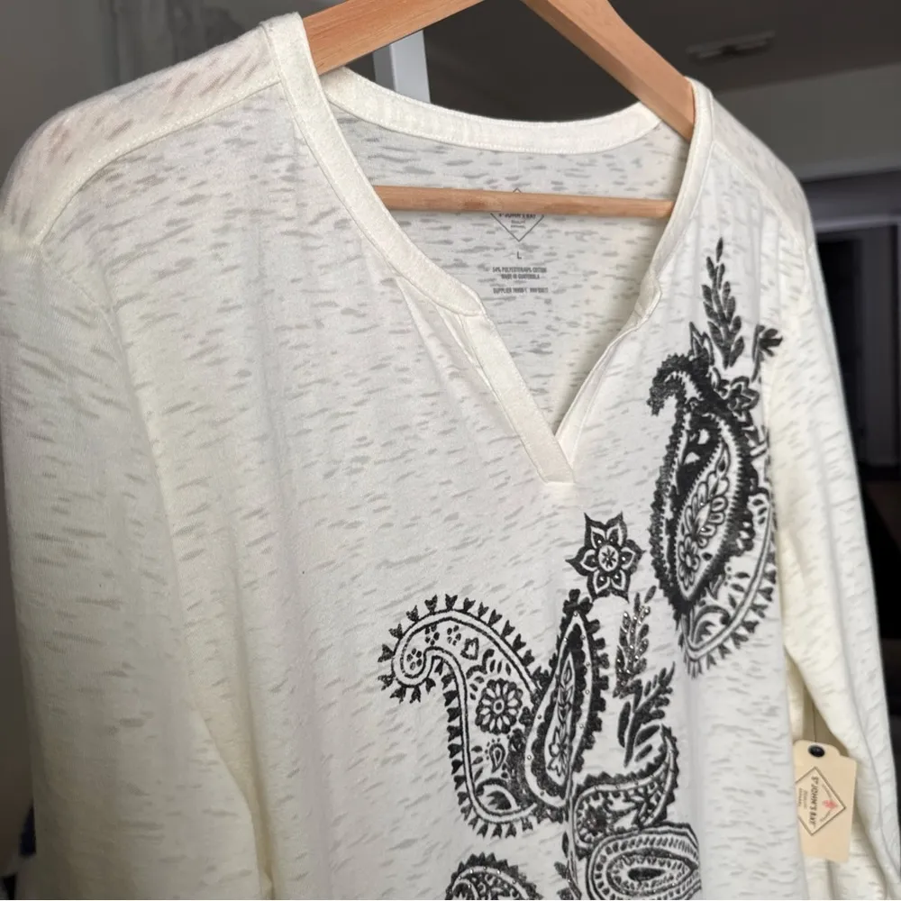 St. Johns Bay Women Blouse Size L Ivory Black Paisley Beaded 3/4 Sleeve NWT $30 - Image 4