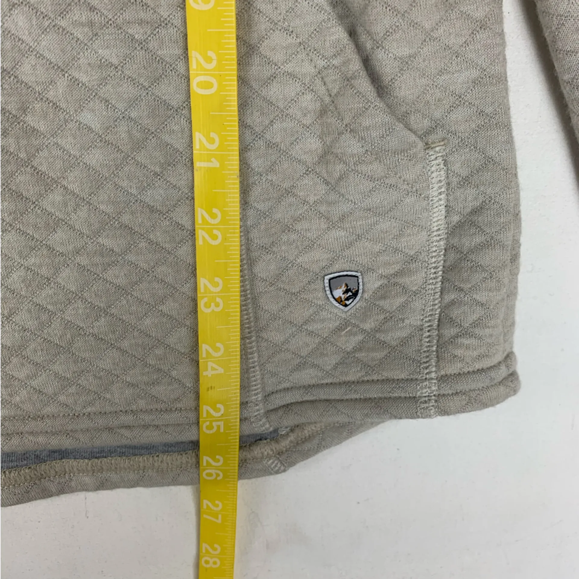 Kuhl size small cream quilted long sleeve pullover sweater outdoor cabin turtle - Image 12