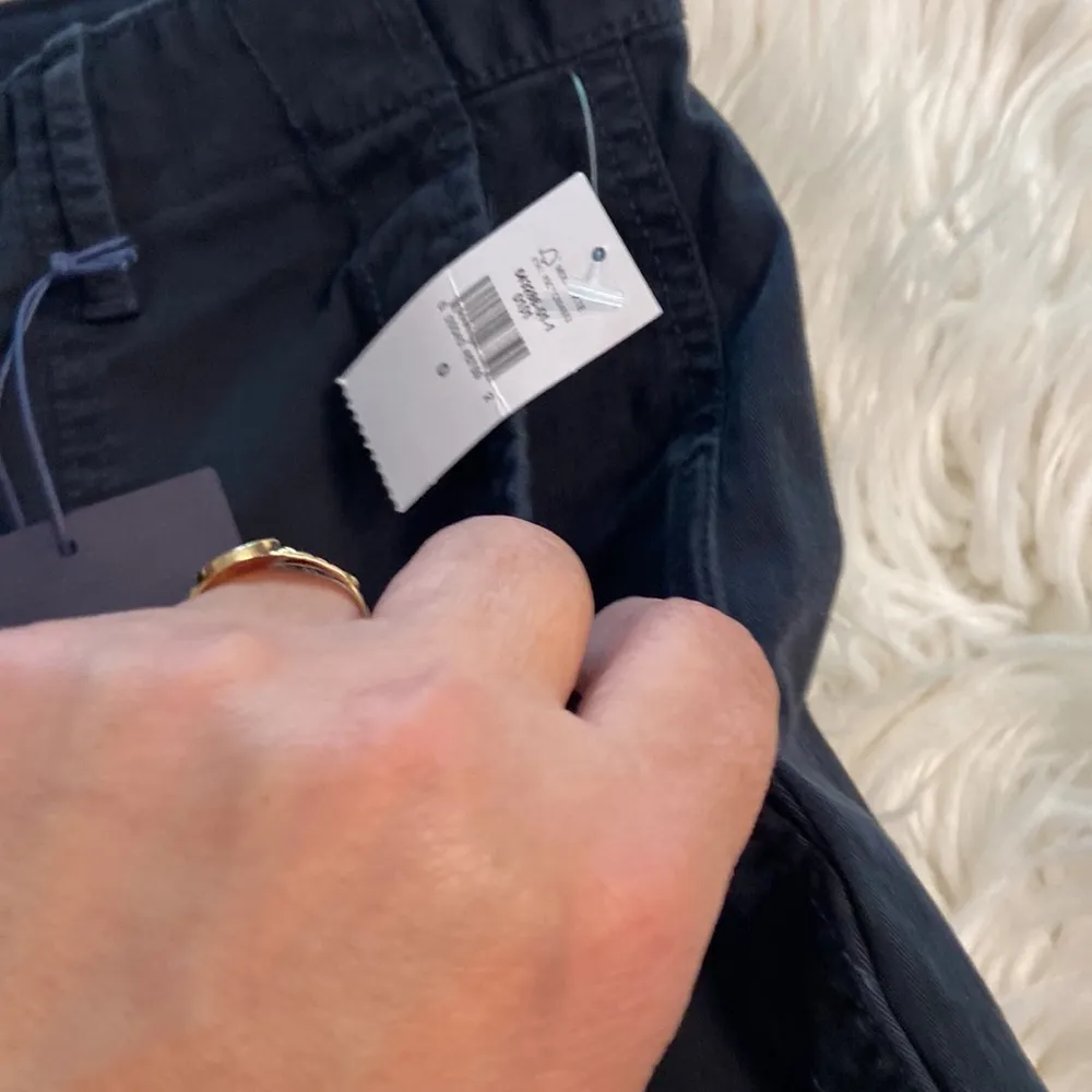 GAP 5” High Rise Khaki Shorts size 0 waist 28” brand new color navy blue - Image 11