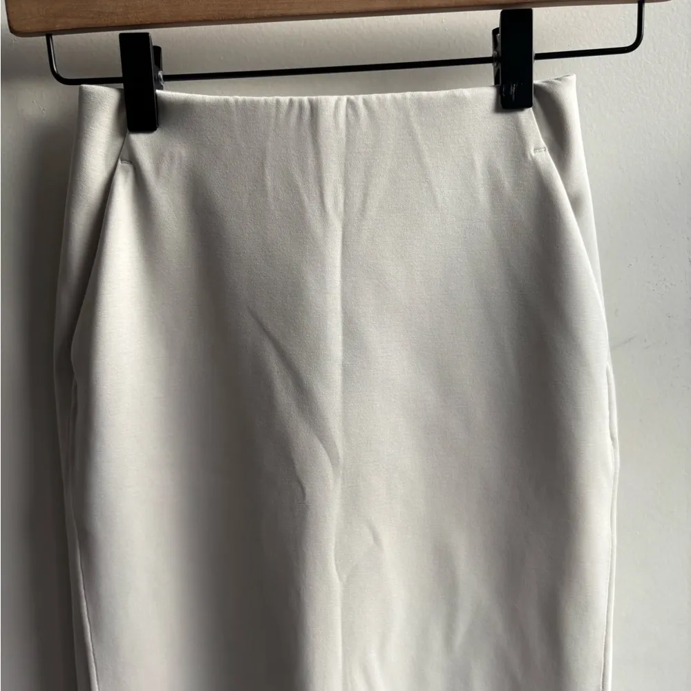 Lululemon NEW WITH TAGS Softstreme HR Midi Skirt 0 Athleisure chic minimalist‎ - Image 3