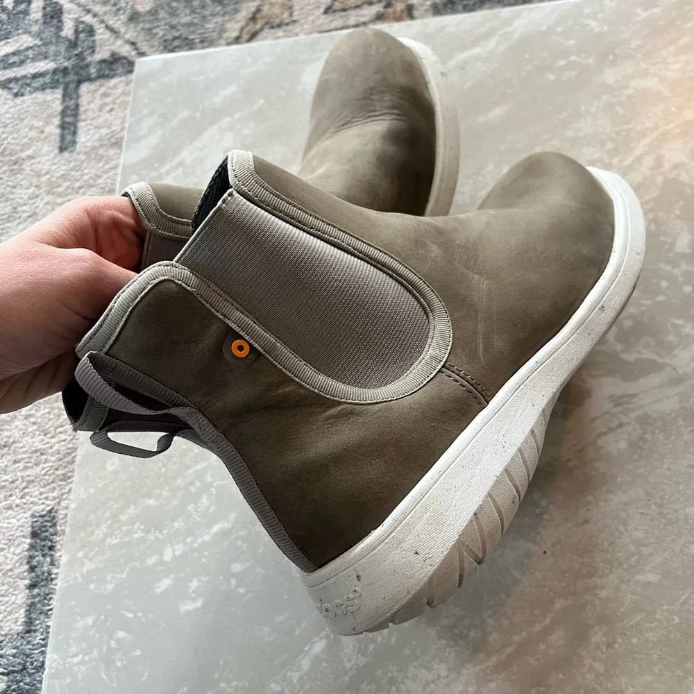 BOGS Cypress Chelsea Boots - Image 6