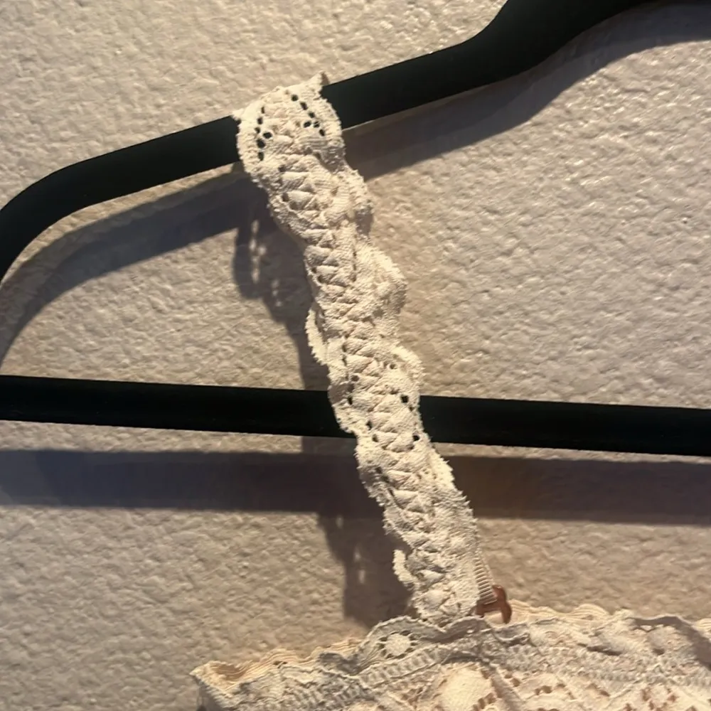 Aerie Women’s Cream Colored Bralette Top Lace Eyelet Size XS - Image 4