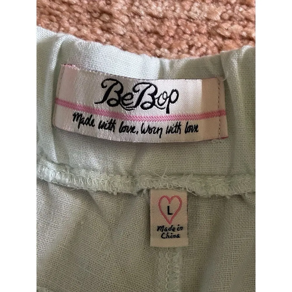 BeBop Women’s Linen Blend Shorts S/M Crochet Lace Trim Pockets Casual - Image 2