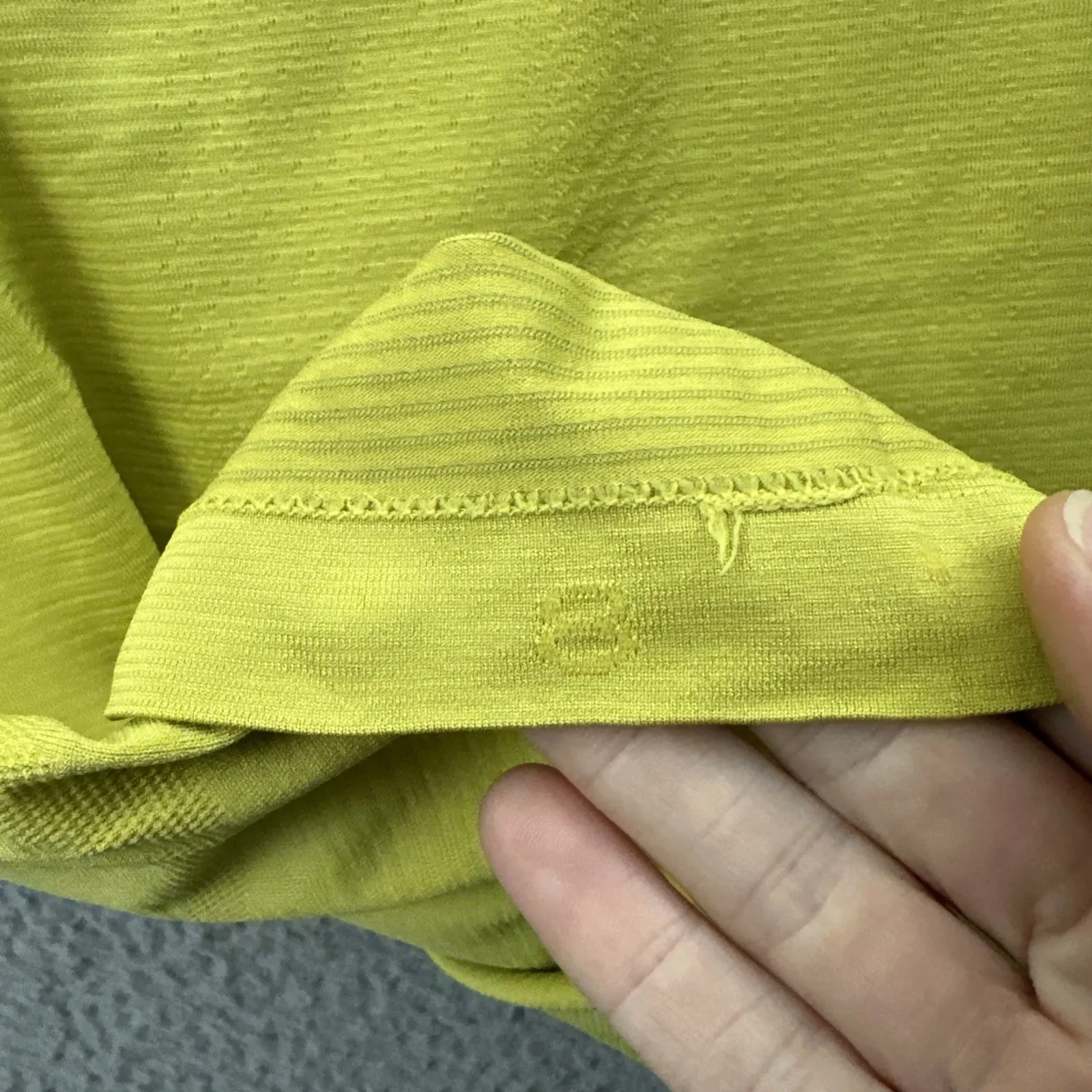 Lululemon Swiftly Tech Short Sleeve 2.0 Yellow‎ Pear Athletic Athleisure Women 8 - Image 3