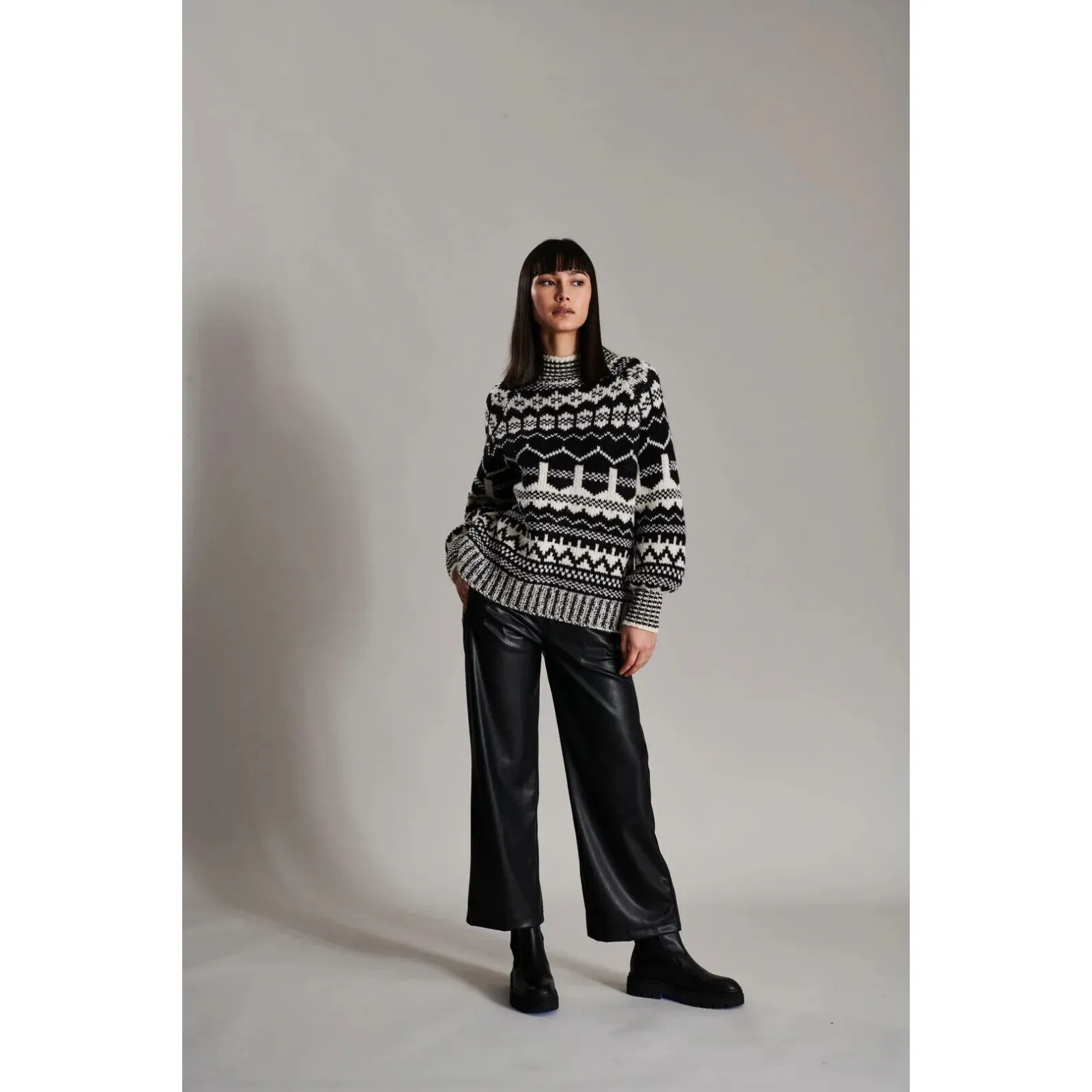 LINE Women's‎ Black & White Knit Nordic Sweater Size L/G Alpaca Blend Winter - Image 9