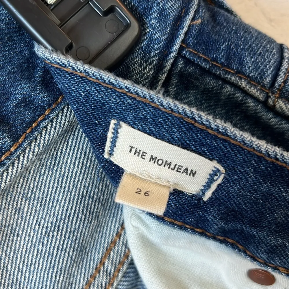 Madewell The Mom Jean in Downey Wash Rigid Cotton Denim Size 26 momjean Cotton - Image 6